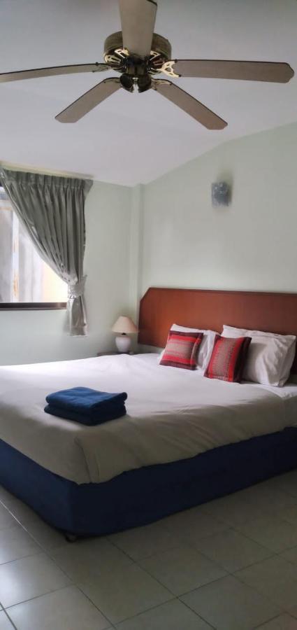 Kingfisher House And Bar Guest house *